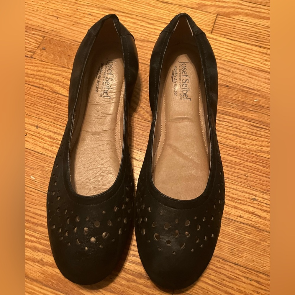 Josef Seibel Black Leather Flats
